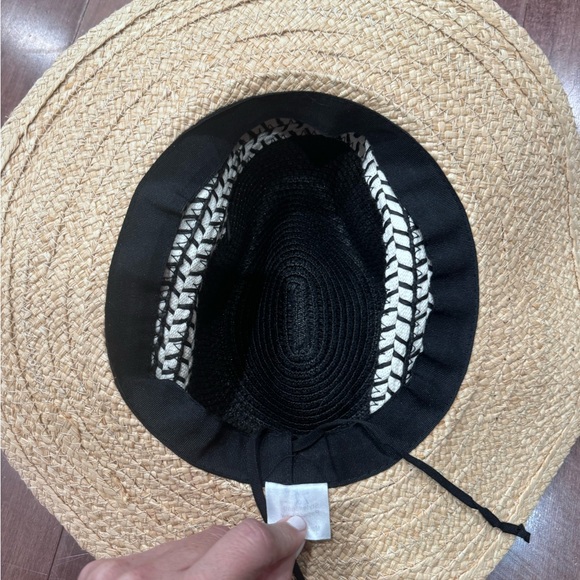 Women’s hat main image 6
